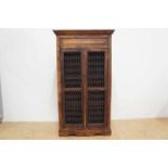 Hardhouten 2-deurs kast met smeedijzeren traliewerk, H. 182, B. 102, D.43 cm A hardwood cabinet with