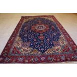 Tapijt, Tabriz 306 x 195 cm. A carpet, Tabriz 306 x 195 cm.