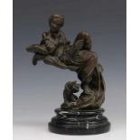 Bronzen sculptuur, 20e eeuw; Vrouw met hond. Gesigneerd Milo h. 24 cm.