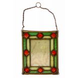 Art deco glas in lood raam met gedroogde bloemen h. 26 x b. 22 cm.