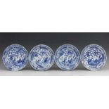 China, serie van vier fraai blauw-wit porseleinen diepe borden, Kangxi, met decor van wijze en