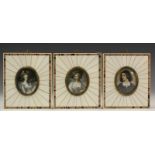 Drie portretminiaren op ivoor, met portretten van Lola Montez, Mad. Elisabeth en Marie Antoinette.