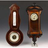 Barometer en miniatuur regulateur. h. 43 en 44 cm.