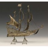 Zilveren miniatuur; VOC schip 'Halve Maan', jl. 1961 l. 20 cm.