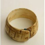 Papua, Teluk Cenderawasih, clam shell bracelet, with knotched rectangular central pattern between