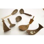 Sulawesi, five wooden Toraja spoons and seven Timor coconut spoons [2 zkjs]