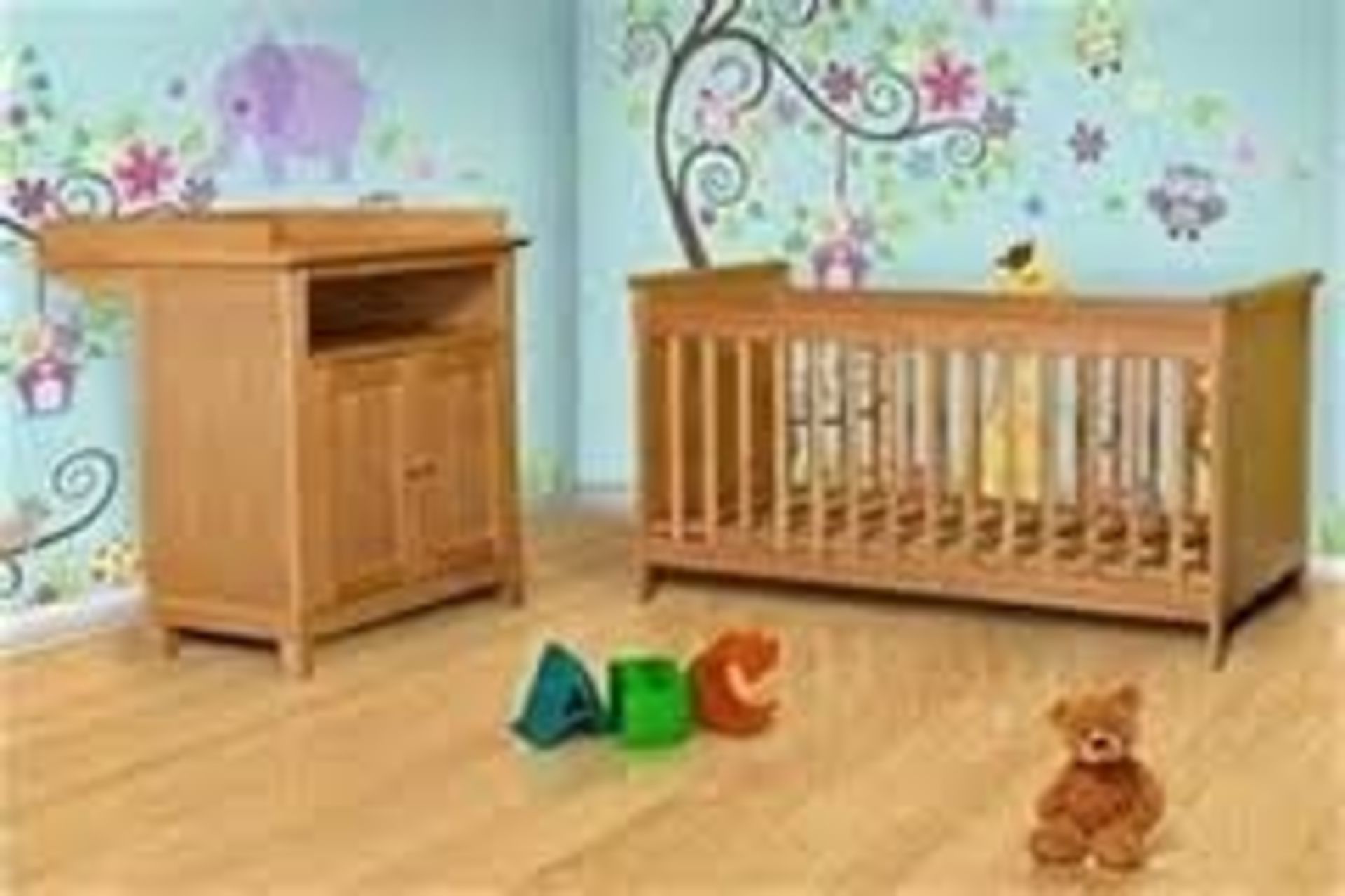 1 BRAND NEW BOXED VIENNA SOLID BIRCH NURSERY SET