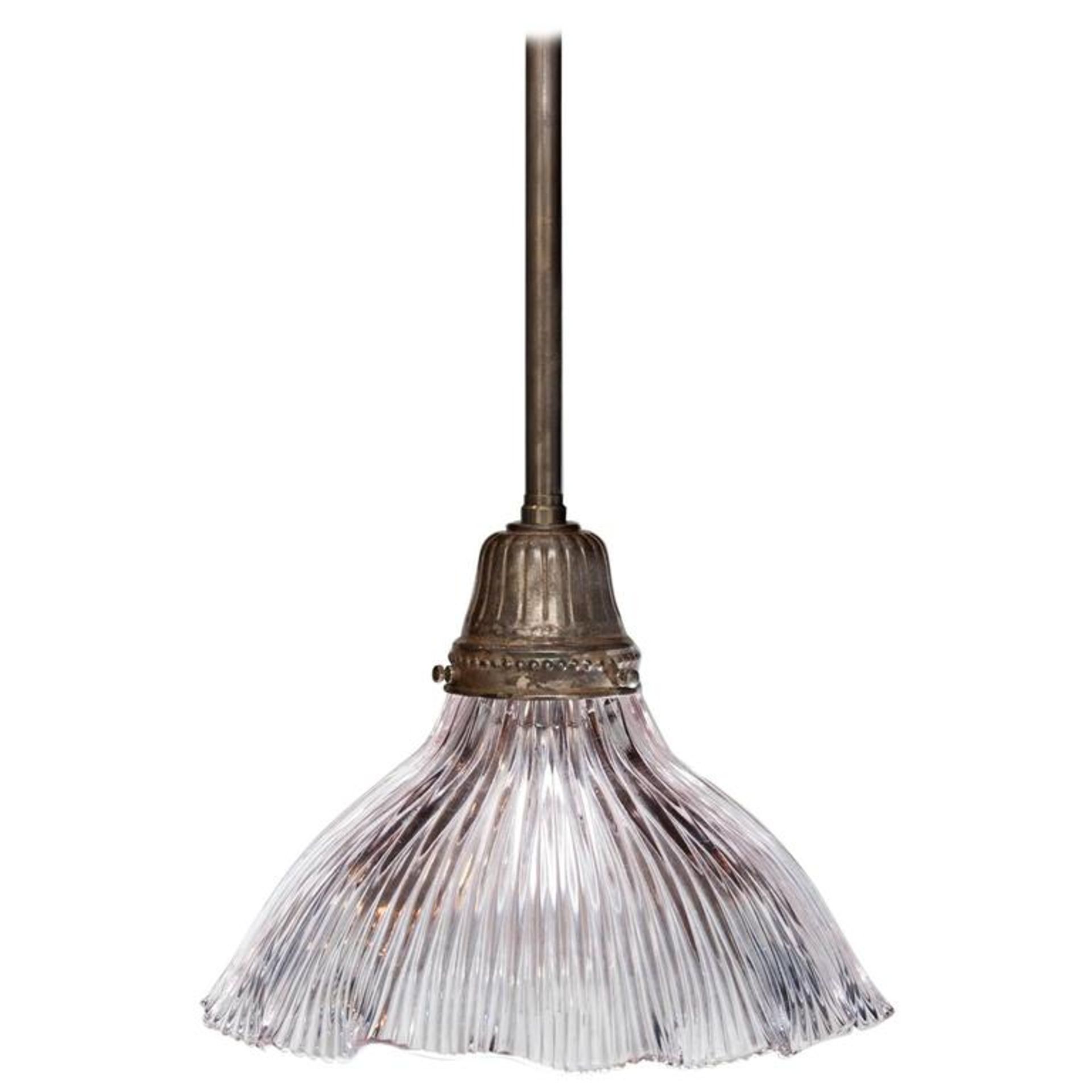 1 DESIGNER PENDANT LIGHT WITH FRILLY SHADE RRP £49