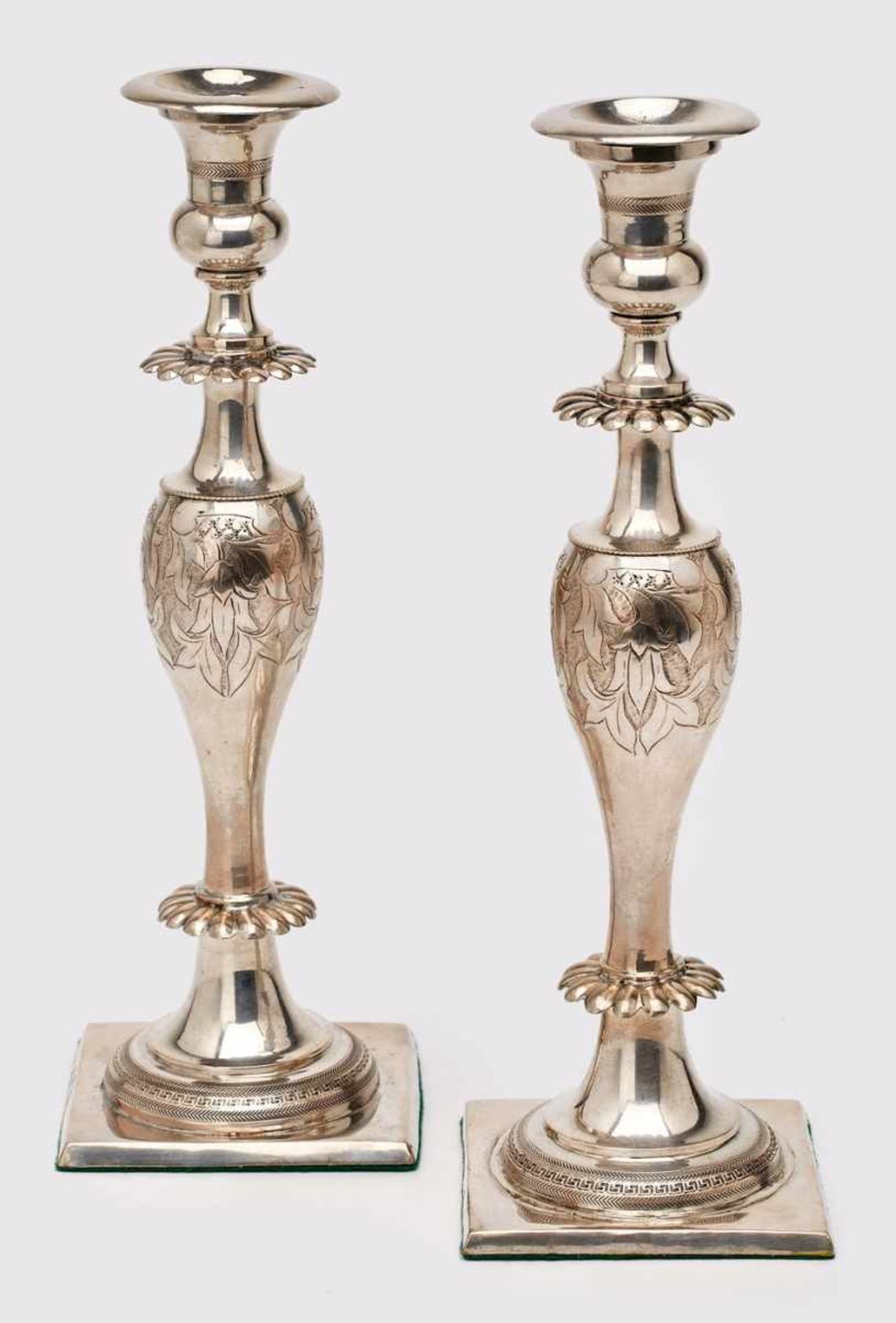 Paar Leuchter, Breslau 1845. Silber. Beschau Breslau m. "45", Jahreszeichen "S" (f. 1839-49),