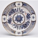 Teller mit Blaudekor, Meissen um 1740/50. Flache, rd. Form, glatte Kante. Unterglasur- blaues