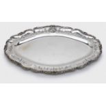 Ovale Platte, Paris um 1900. 950er Silber. Exportmarke Frankreich, Meister- marke ber. Schmale