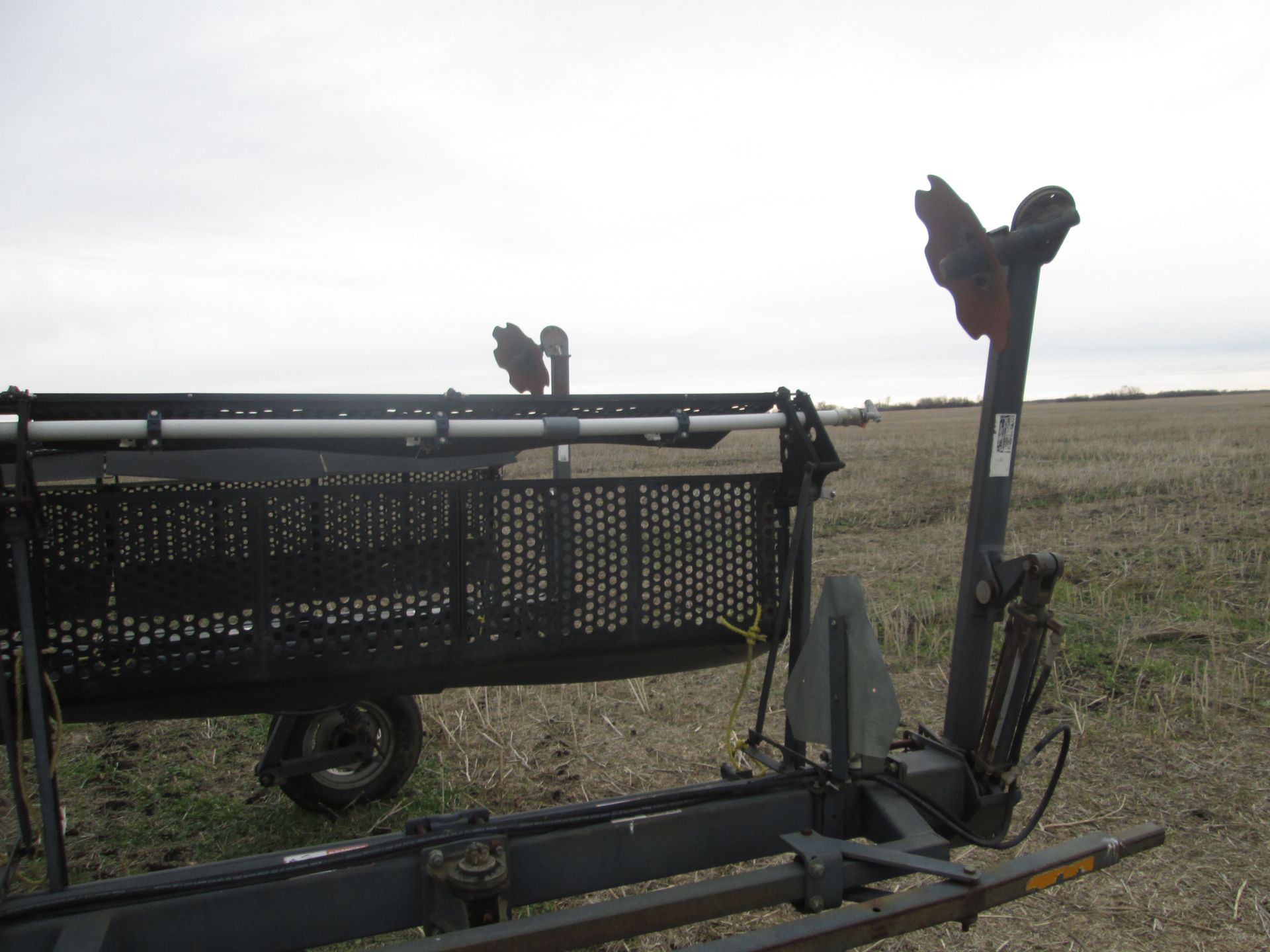 100' Flexicoil 67XL PT sprayer, 1250 gal (Imp), autofold, curtains, disc markers, hyd pump, rinse - Image 7 of 8