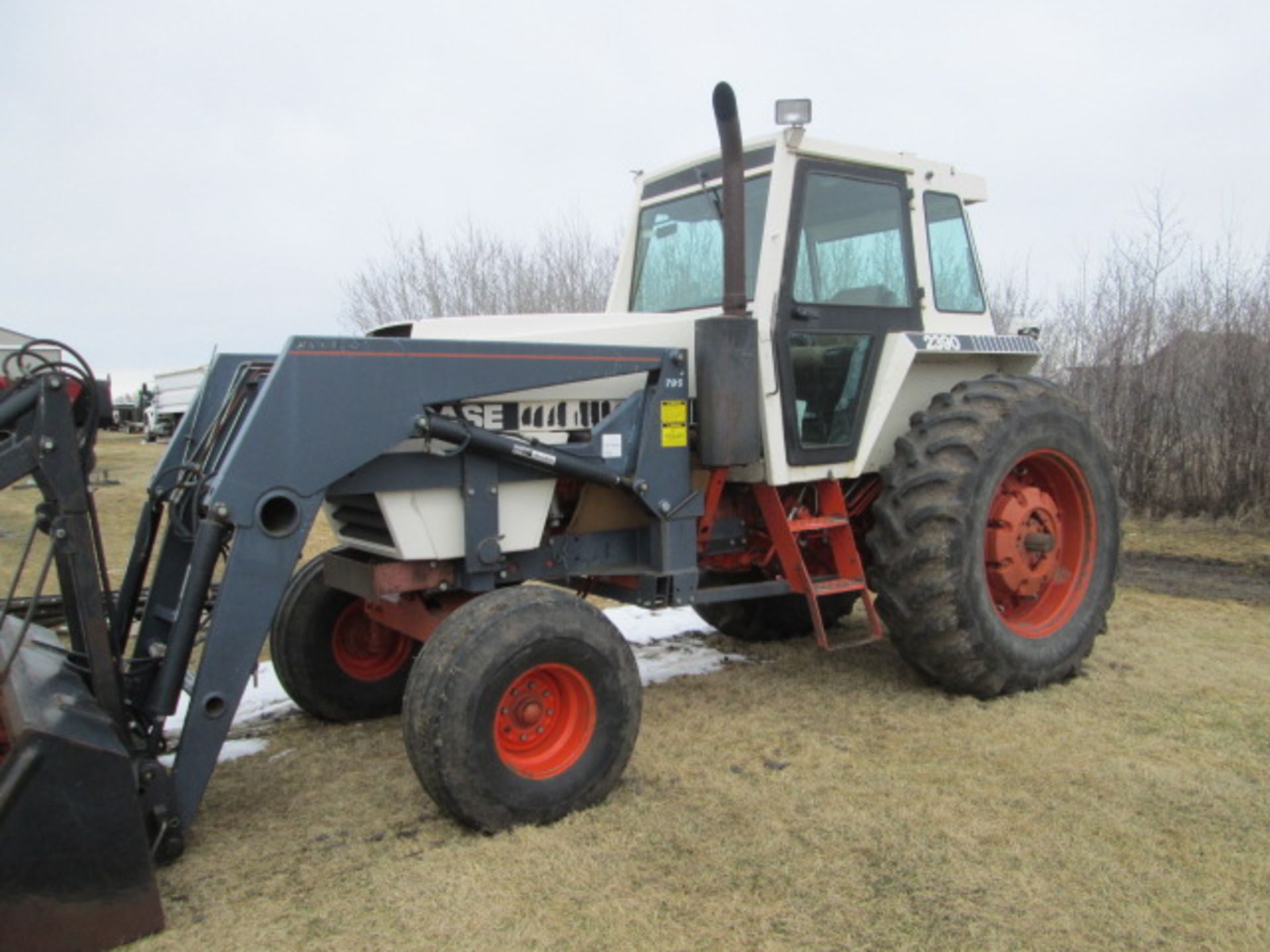 Case 2390 2WD c/w Allied 795 loader, 7' bucket & grapple, showing 6405 hr, 20.8x38 duals, 3 hyd,