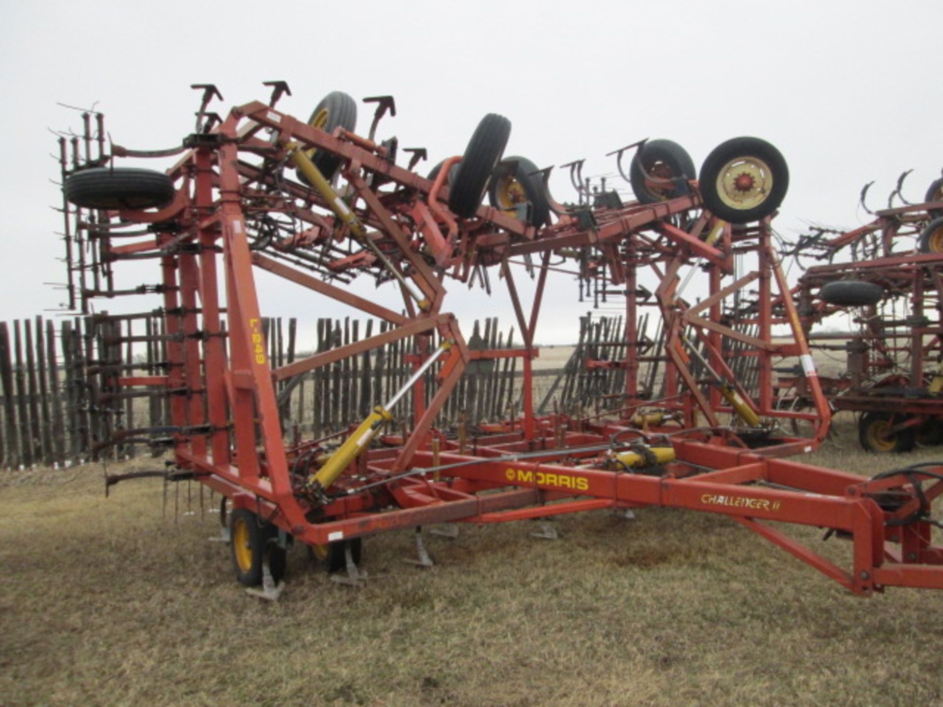 49' Morris L-249 Challenger II field cult w/ vg 4 bar harrows - Image 7 of 10