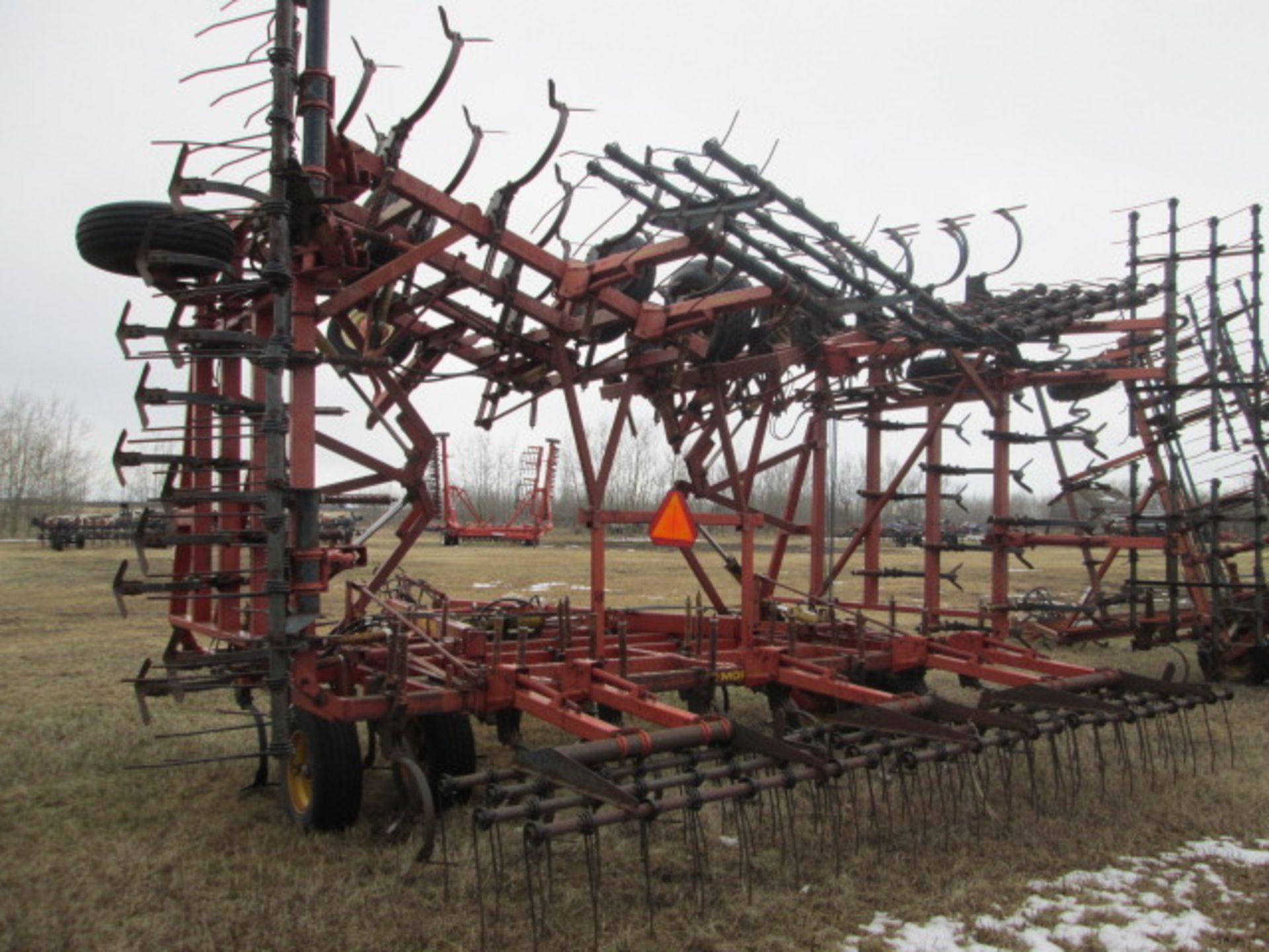 49' Morris L-249 Challenger II field cult w/ vg 4 bar harrows - Image 10 of 10