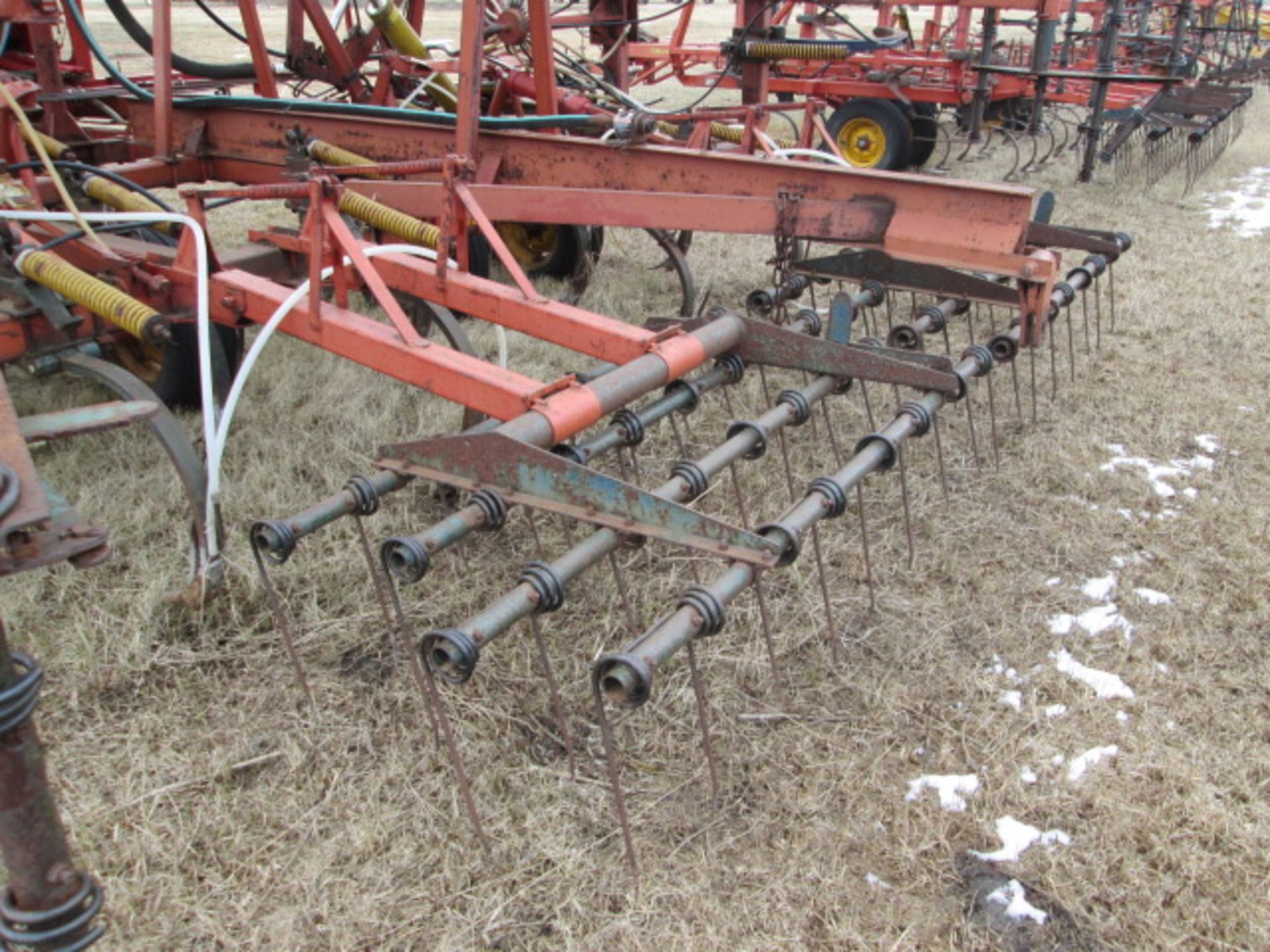 45' Morris CP-743 DT cult w/ Valmar 2420 applicator, 4 bar harrows - Image 10 of 10