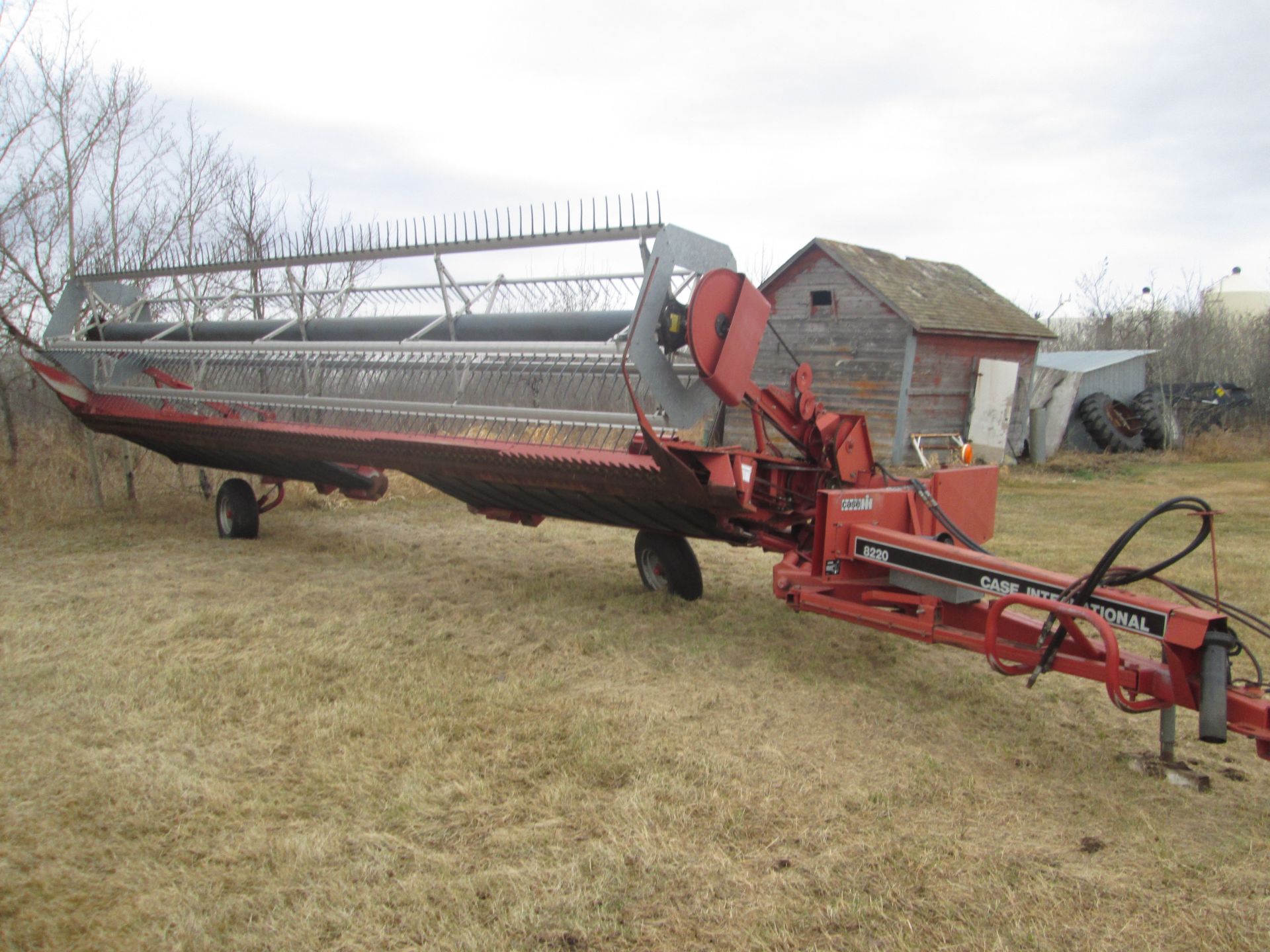 25' Case IH 8220 PT swather, UII PU reel, 1996, SN CFH0065689 - Image 2 of 6