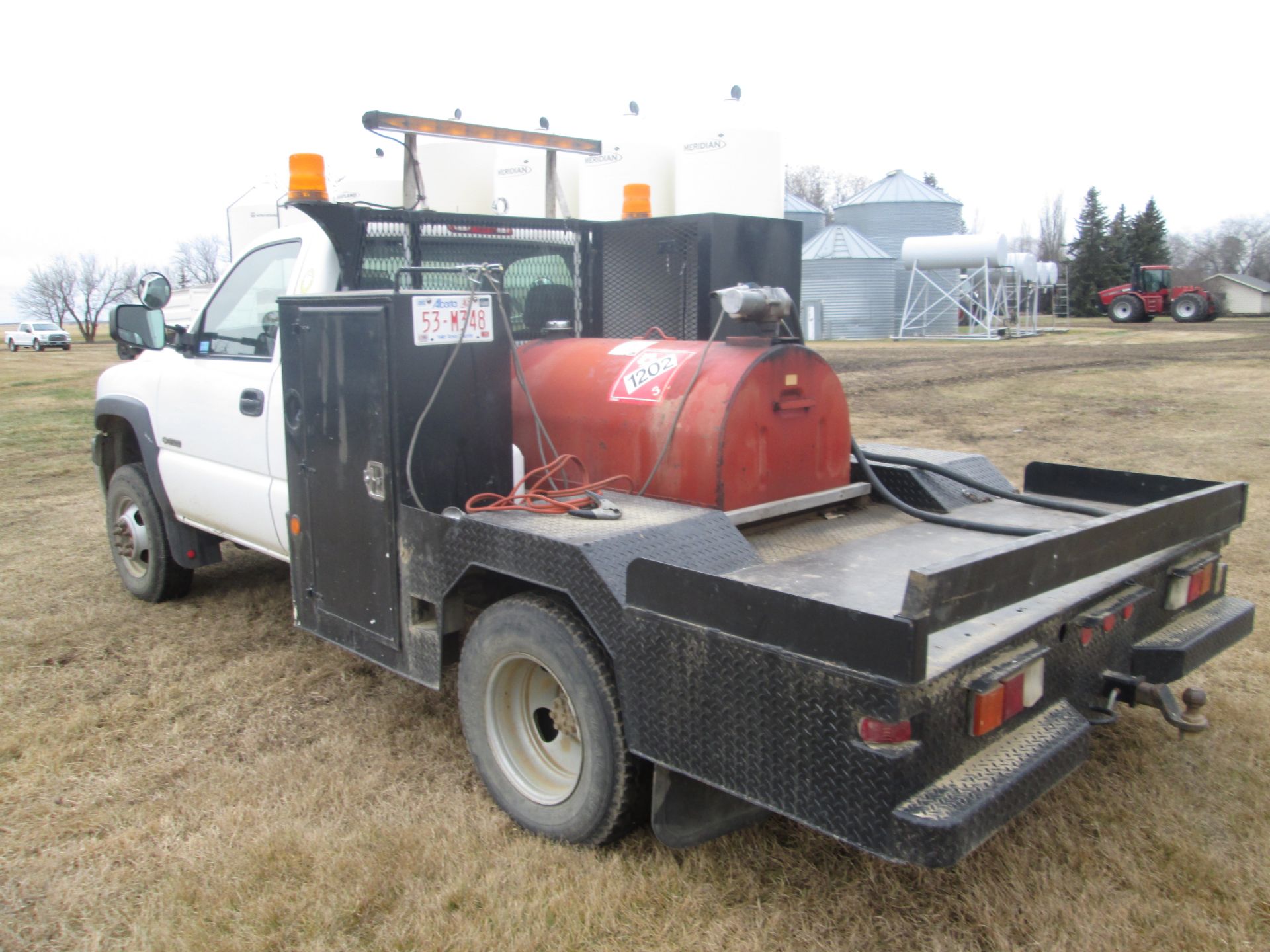 2002 Chev 3500 1T dually w/ 8-1/2' service deck, 2WD, showing 96,416 km, tool boxes, reg cab, 6 L, - Image 6 of 8