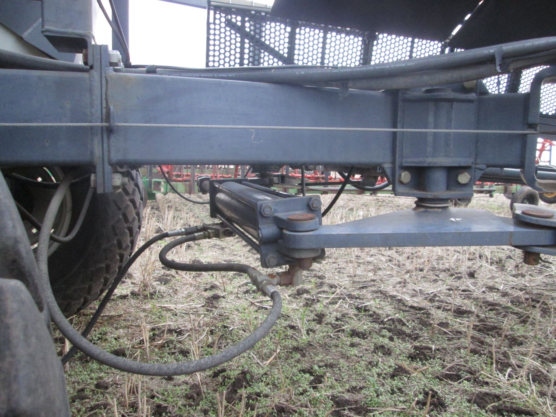 100' Flexicoil 67XL PT sprayer, 1250 gal (Imp), autofold, curtains, disc markers, hyd pump, rinse - Image 6 of 8