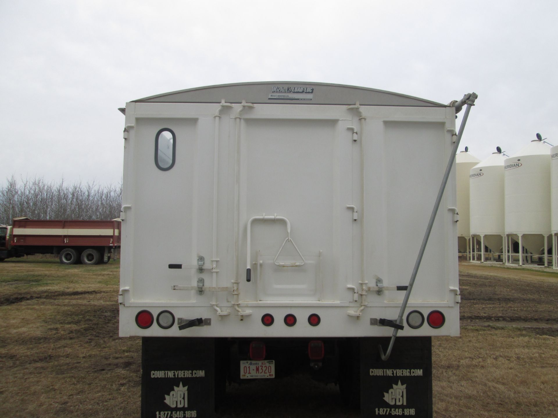 2012 IH Durastar 4400 TA grain truck w/ 20' steel box & hoist (Courtney Berg), Allison auto trans, - Image 7 of 19