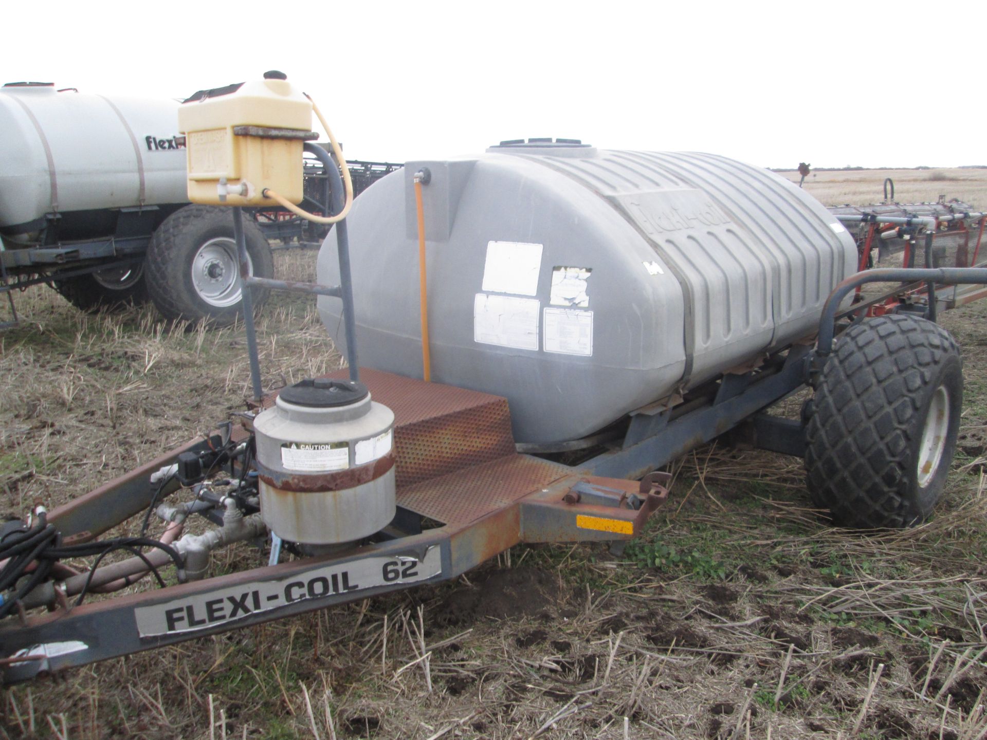 80' Flexicoil 62 PT sprayer, 800 gal (Imp), wind curtains, disc markers, hyd pump - Image 4 of 5