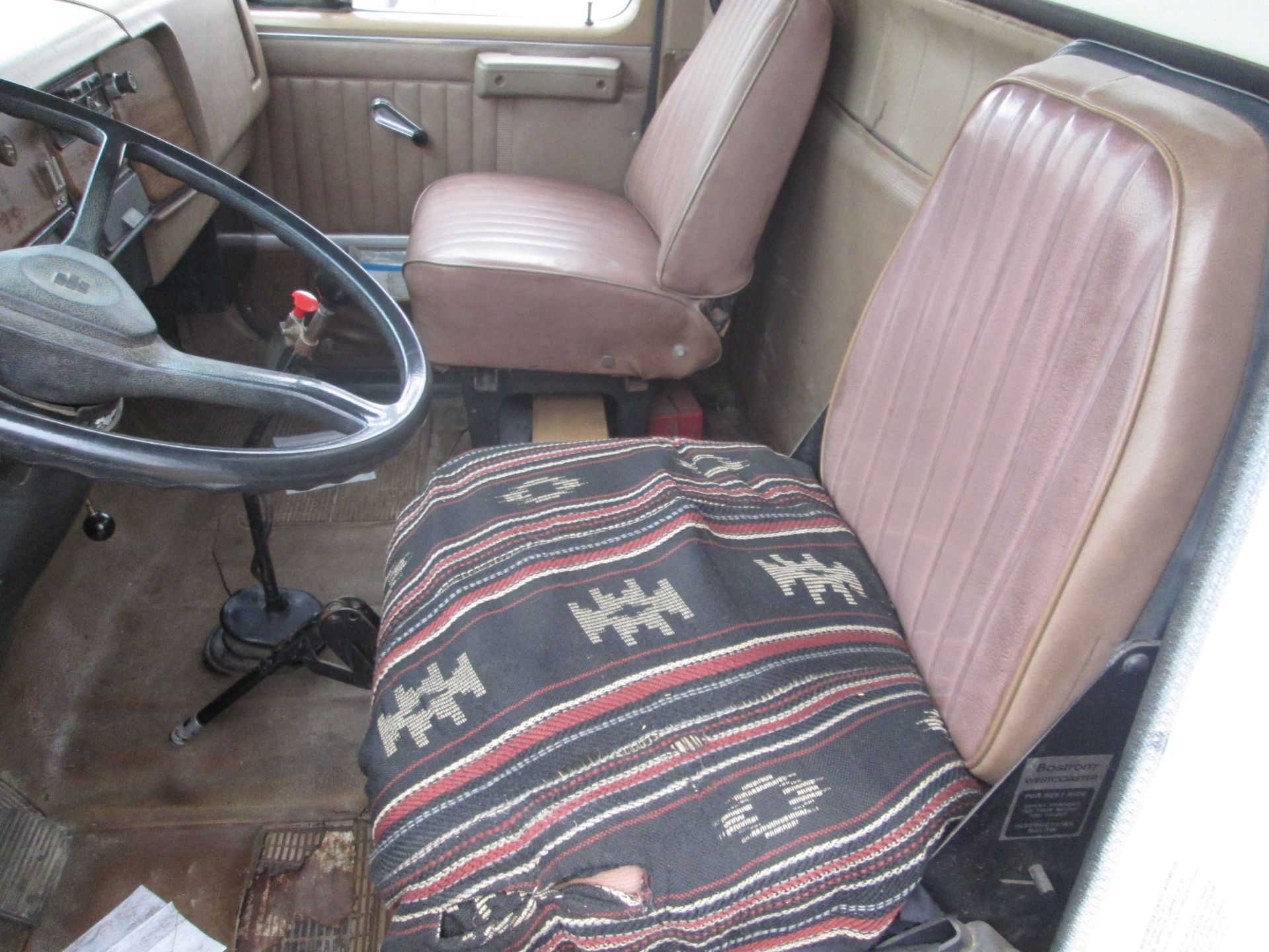 1981 IH S 1800 SA grain truck w/ 16' steel box & hoist (Courtney Berg), showing 125,553 km, 8 cyl - Image 7 of 9