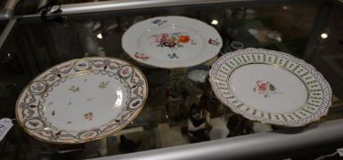 A British porcelain plate, circa 1820, painted with a central rose spray