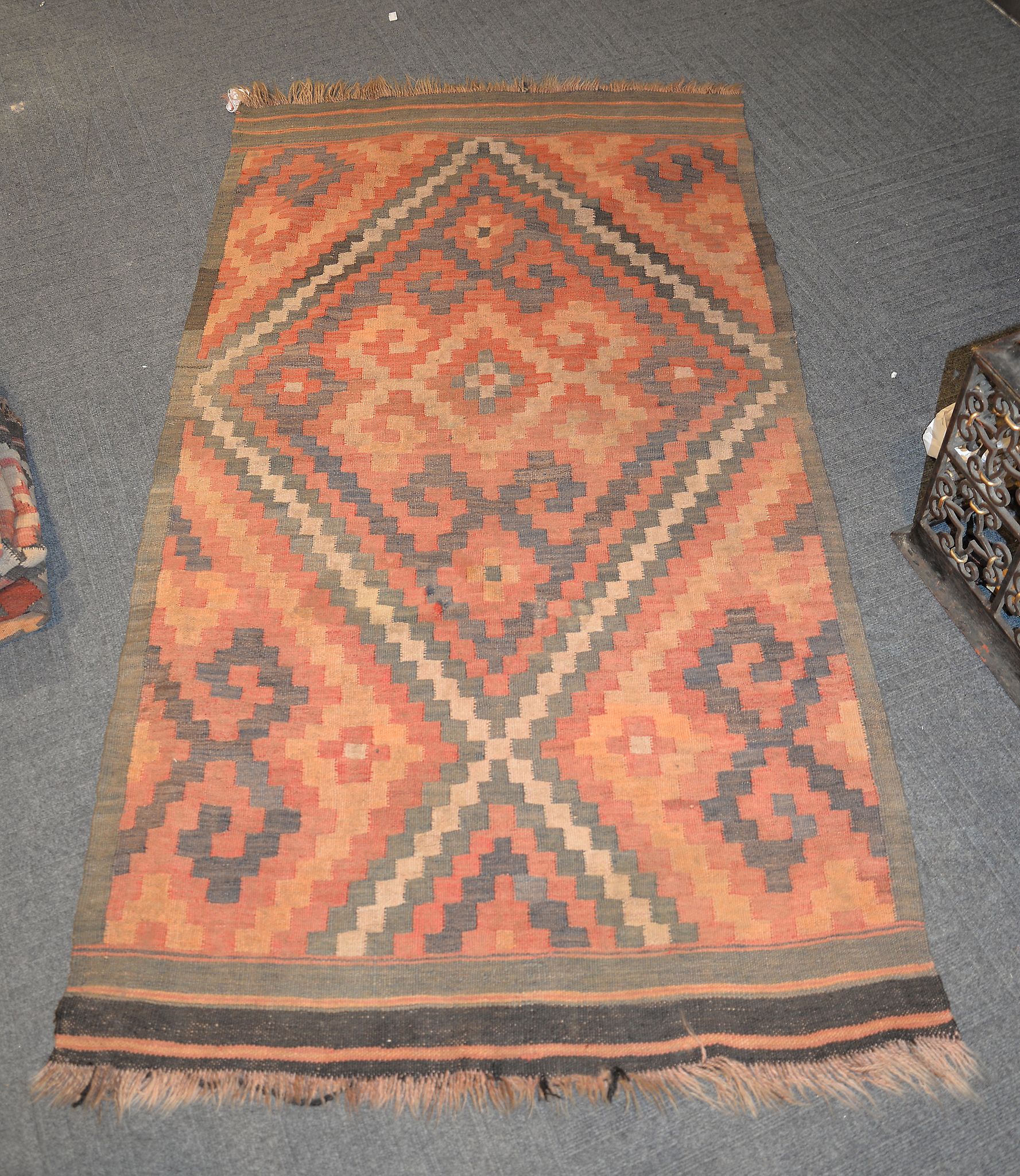 Four similar Kilim style rugs, various sizes - Image 4 of 4