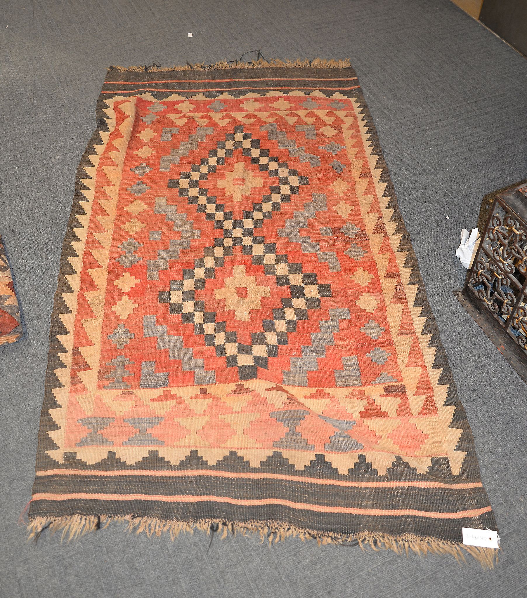 Four similar Kilim style rugs, various sizes - Image 2 of 4