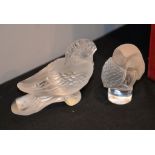 A modern Lalique frosted glass model of an owl, etched mark