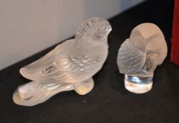 A modern Lalique frosted glass model of an owl, etched mark