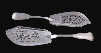 A George IV silver King's pattern fish server by Richard Poulden, London 1826, engraved with an