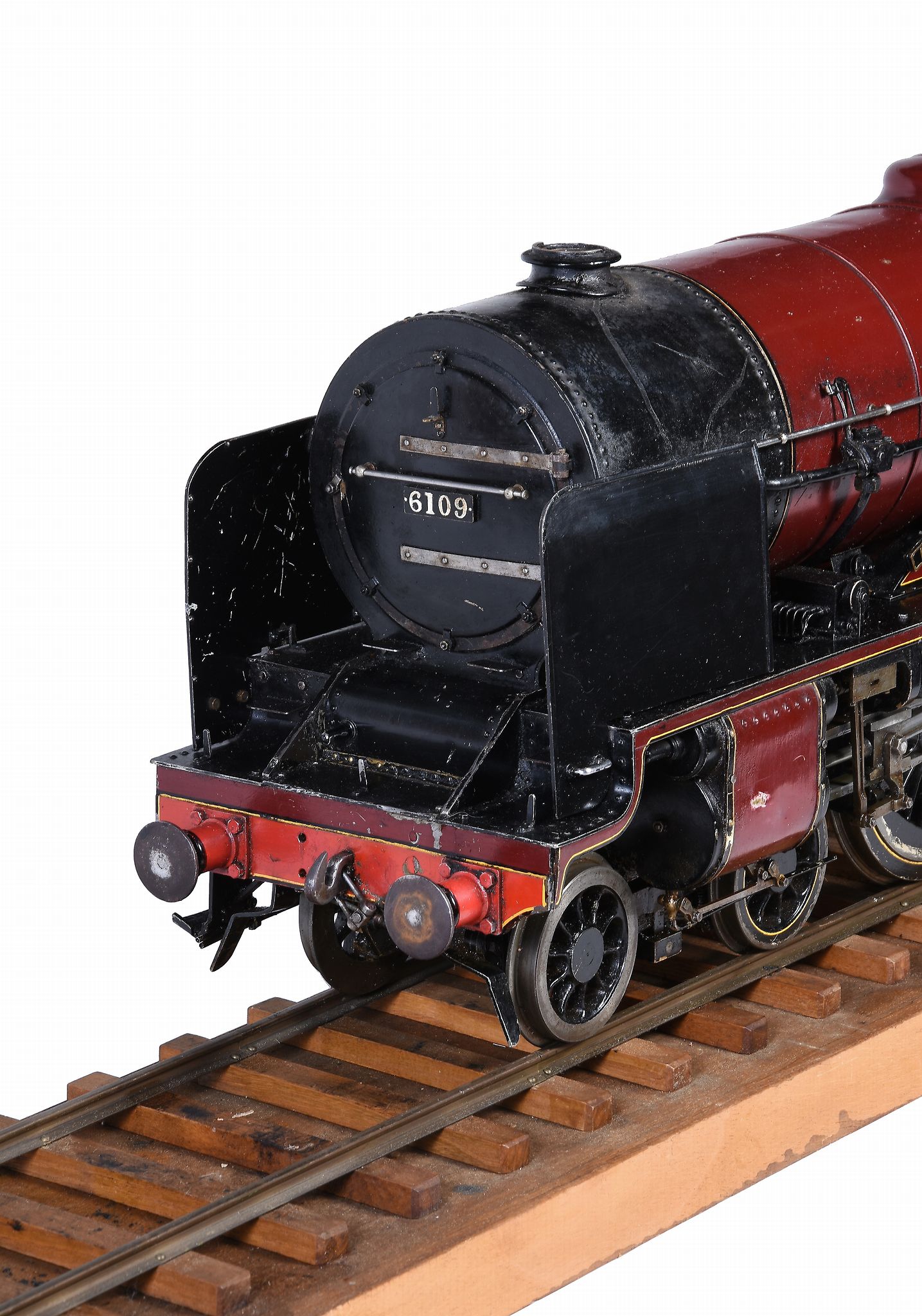 A well engineered 3 1/2 inch gauge model of a 4-6-0 tender locomotive No 6109 Royal Engineer , the - Image 3 of 4