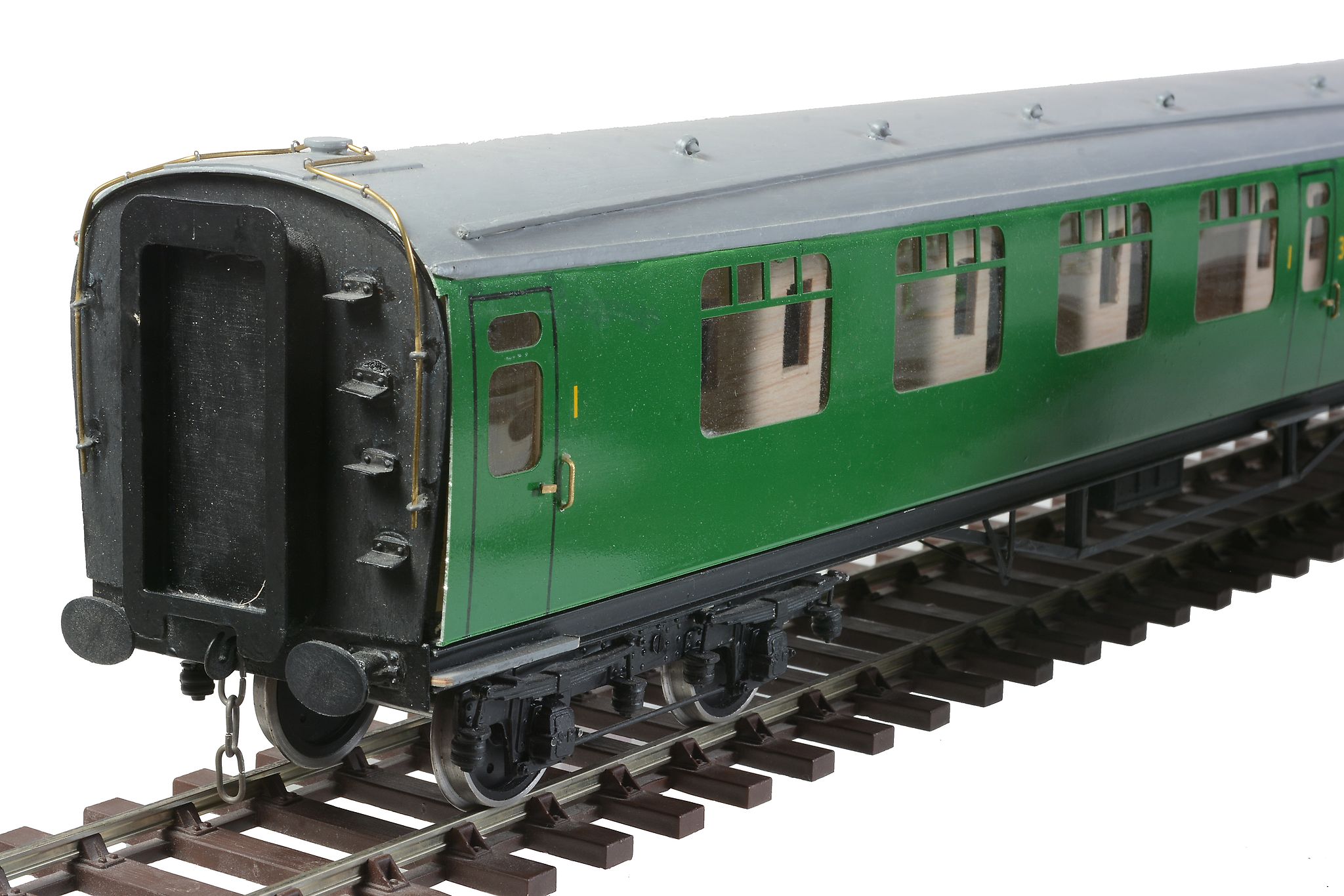 Two Southern Railway corridor bogie 1st / 3rd coaches in Southern Green livery, They were built and - Image 2 of 2