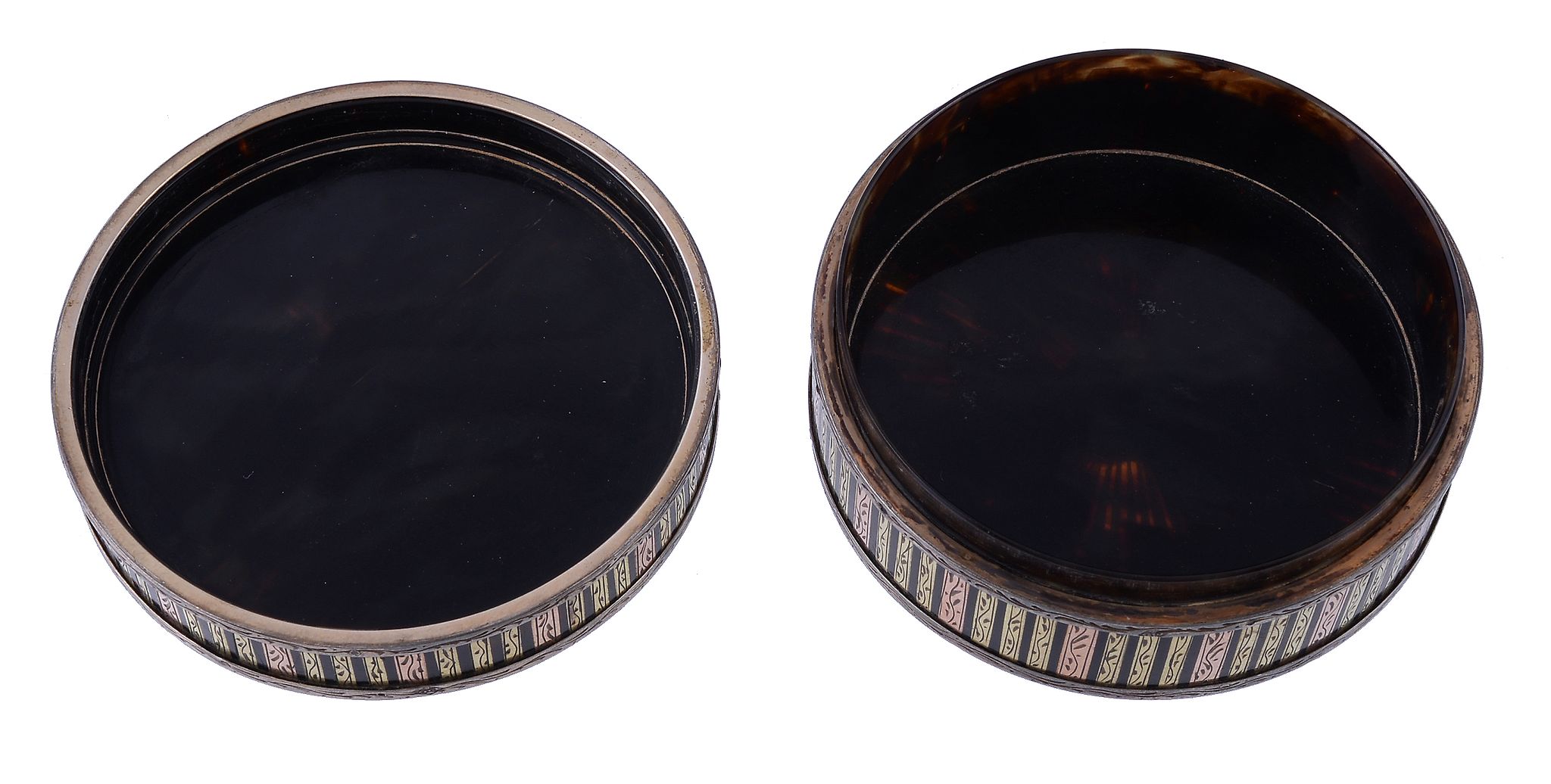 Ω A French tortoiseshell, silver and two-colour gold bonbonniere, maker's mark C ?, post 1838 boar's - Image 3 of 3