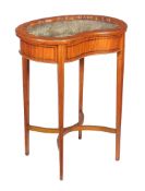 An Edwardian satinwood and crossbanded kidney shaped bijouterie table, circa 1910, 77cm high, 62cm