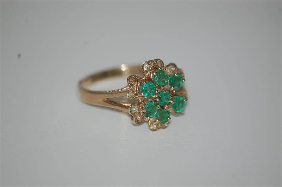 9ct Gold Dress Ring Set Emeralds Surrounded by Diamonds Size M - Bild 6 aus 12