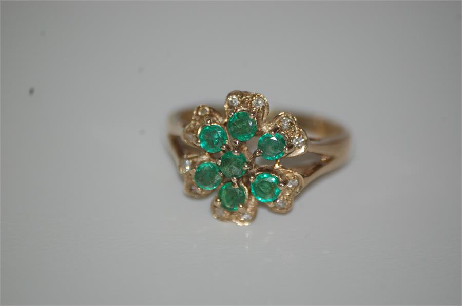 9ct Gold Dress Ring Set Emeralds Surrounded by Diamonds Size M - Bild 2 aus 12