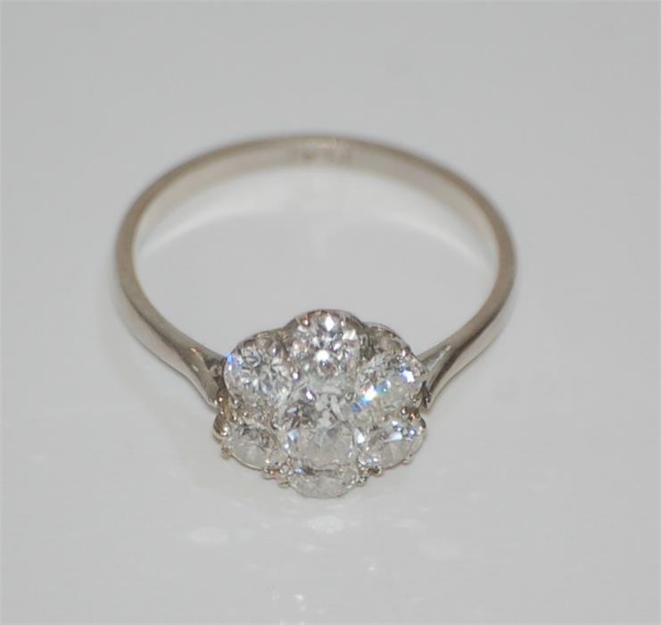 A Platinum Ladies Ring Set Seven Bright Cut Diamonds - Bild 4 aus 4