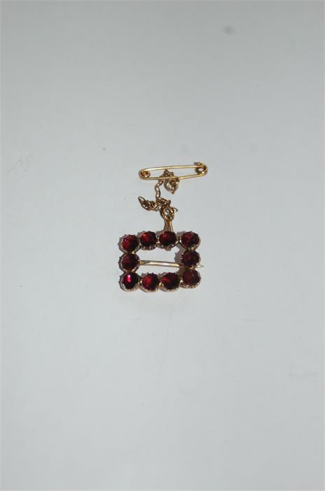 Gold Metal Brooch Set Ten Garnets - Image 3 of 4