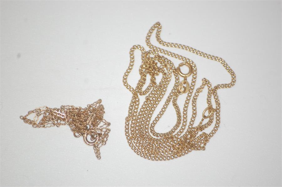 An 18ct Gold Chain Together With a 9ct Gold Chain (AF)