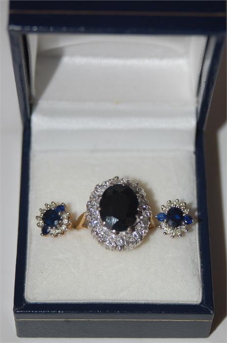 18 ct Gold/White Gold Dress Ring, Large Claw Set Sapphire Surrounded by Diamonds With Earrings. - Image 6 of 18