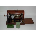 Vintage Singer Sewing Machine E.C 348395 1939 / 1940