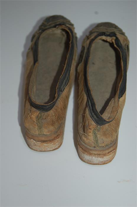 Pair Chinese Womens / Childs Embroidered Silk Lotus Shoes on Worked Leather / Wooden Soles - Image 2 of 4