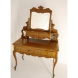 Edwardian Mahogany Dressing Table With Mirrors on Cabriole Legs