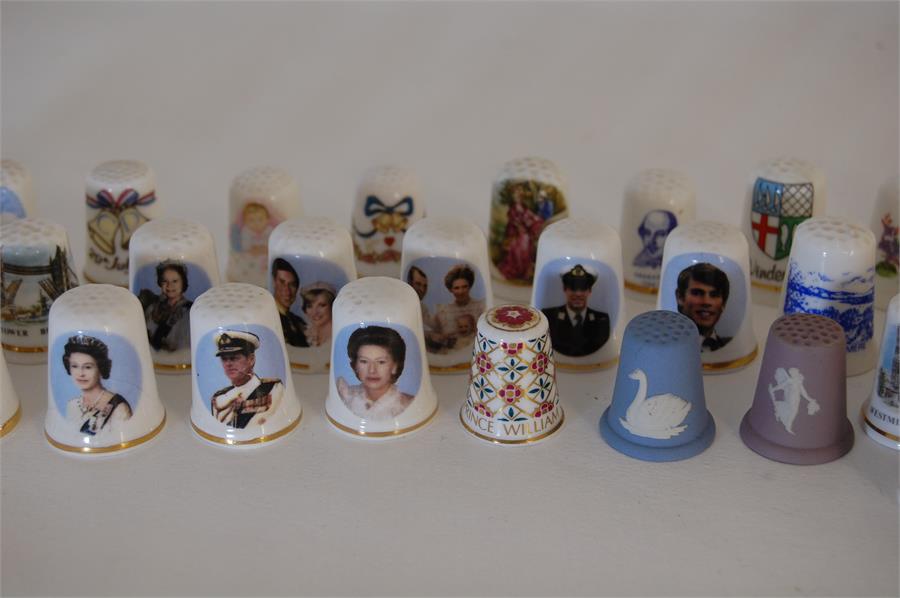 A Varied Collection of Thimbles - Image 3 of 4