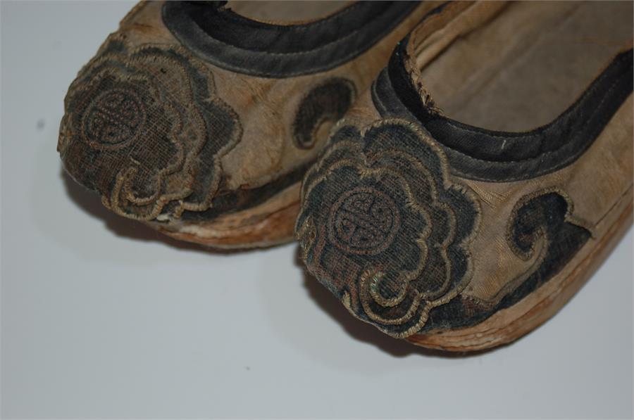 Pair Chinese Womens / Childs Embroidered Silk Lotus Shoes on Worked Leather / Wooden Soles - Image 3 of 4