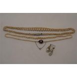 Vintage Graduated String of Pearls with White Gold / Gold Metal Clasp set Coloured Glass