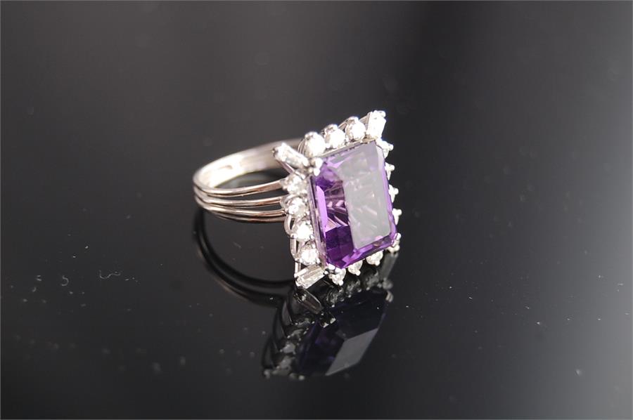 Emerald-cut Amethyst Ring - Image 4 of 8