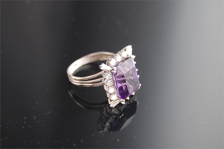 Emerald-cut Amethyst Ring - Image 3 of 8